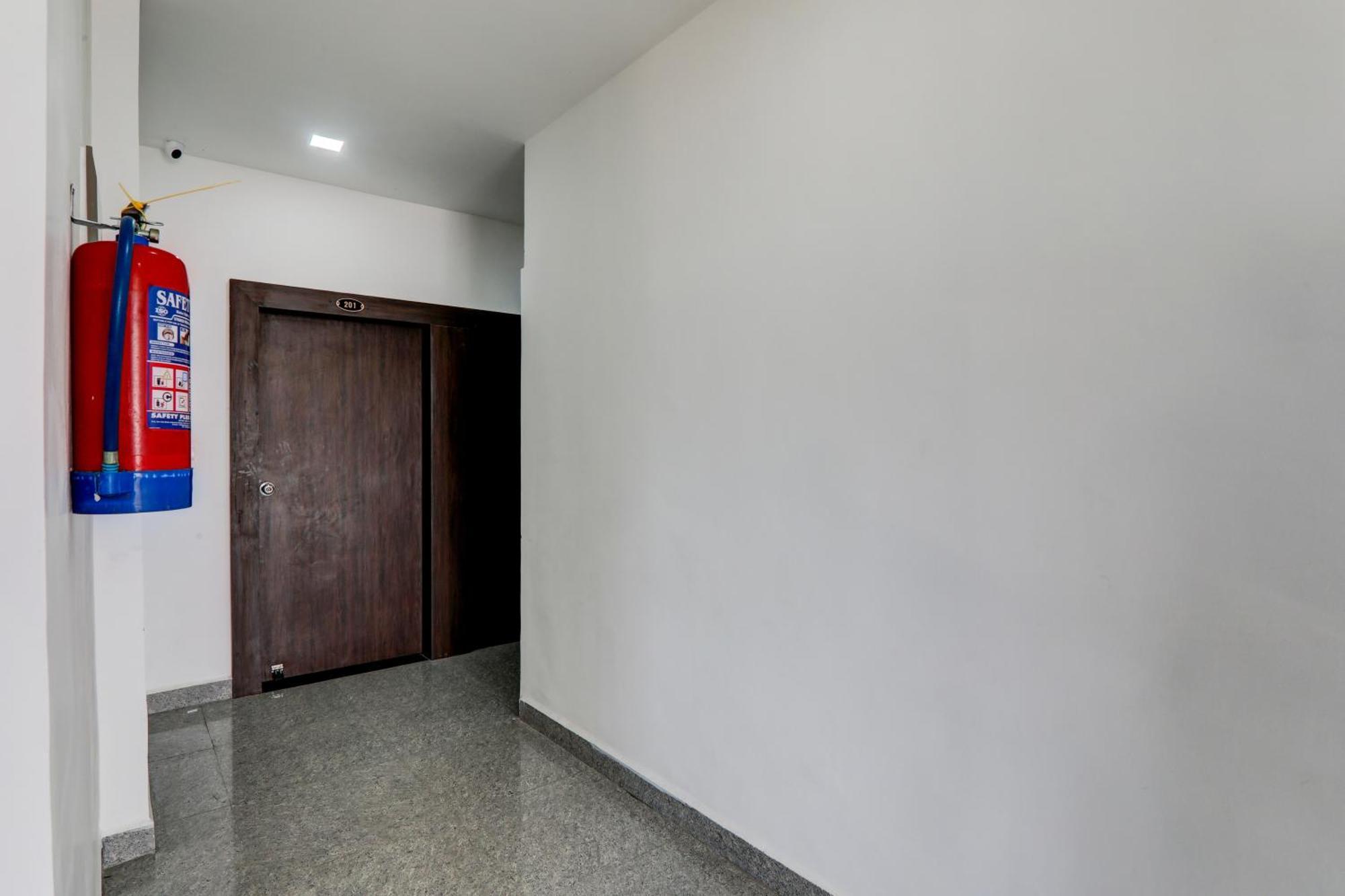 לקנאו Super Hotel O Flagship Hotel Mk Palace מראה חיצוני תמונה